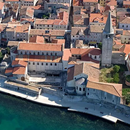 Pet Friendly La Bella Istriana With Pool Near The Apartment Porec