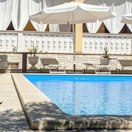 Apartment Pet Friendly La Bella Istriana With Pool Near The Porec